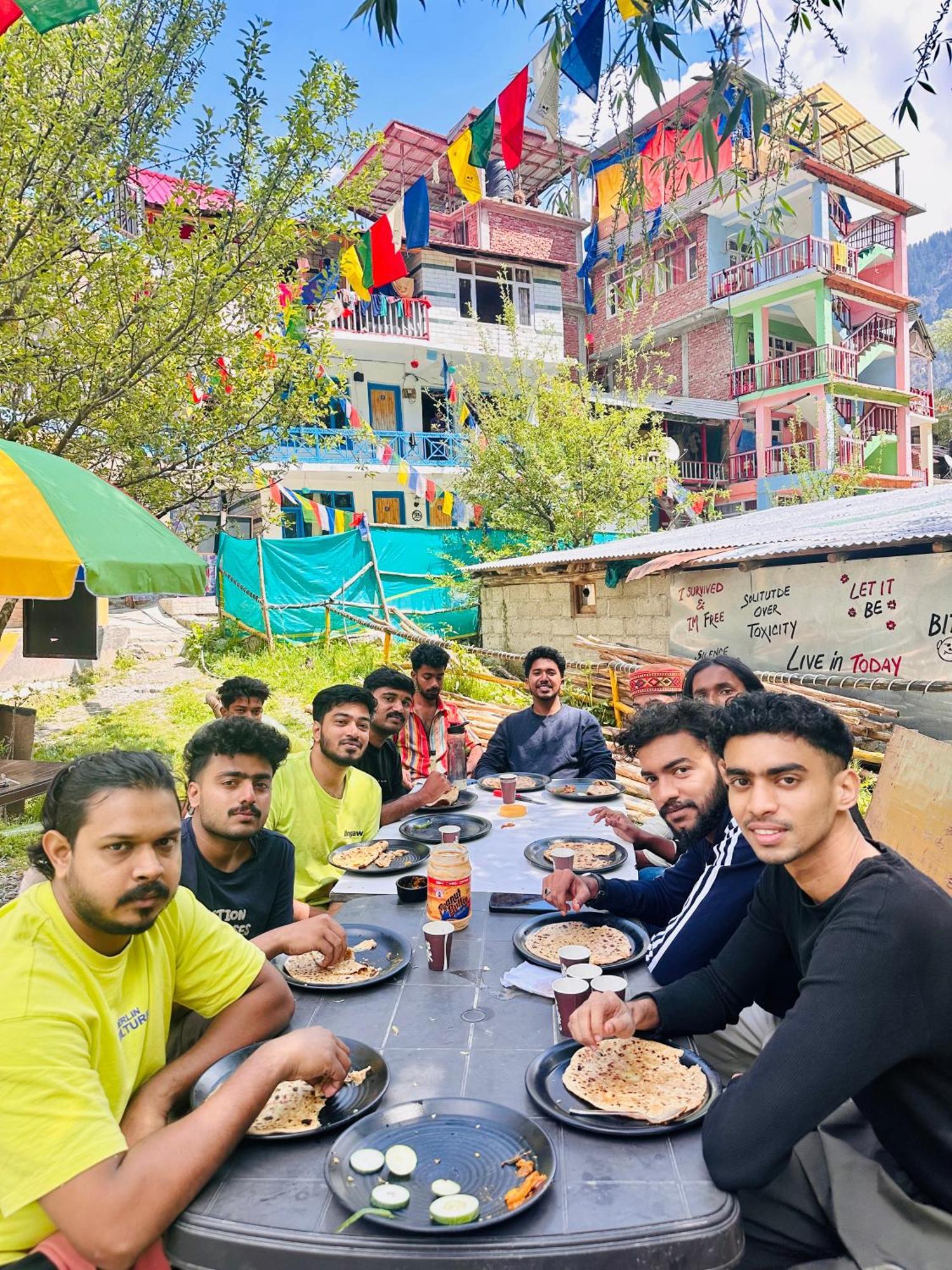 Hostel 360 Degree Manāli Buitenkant foto