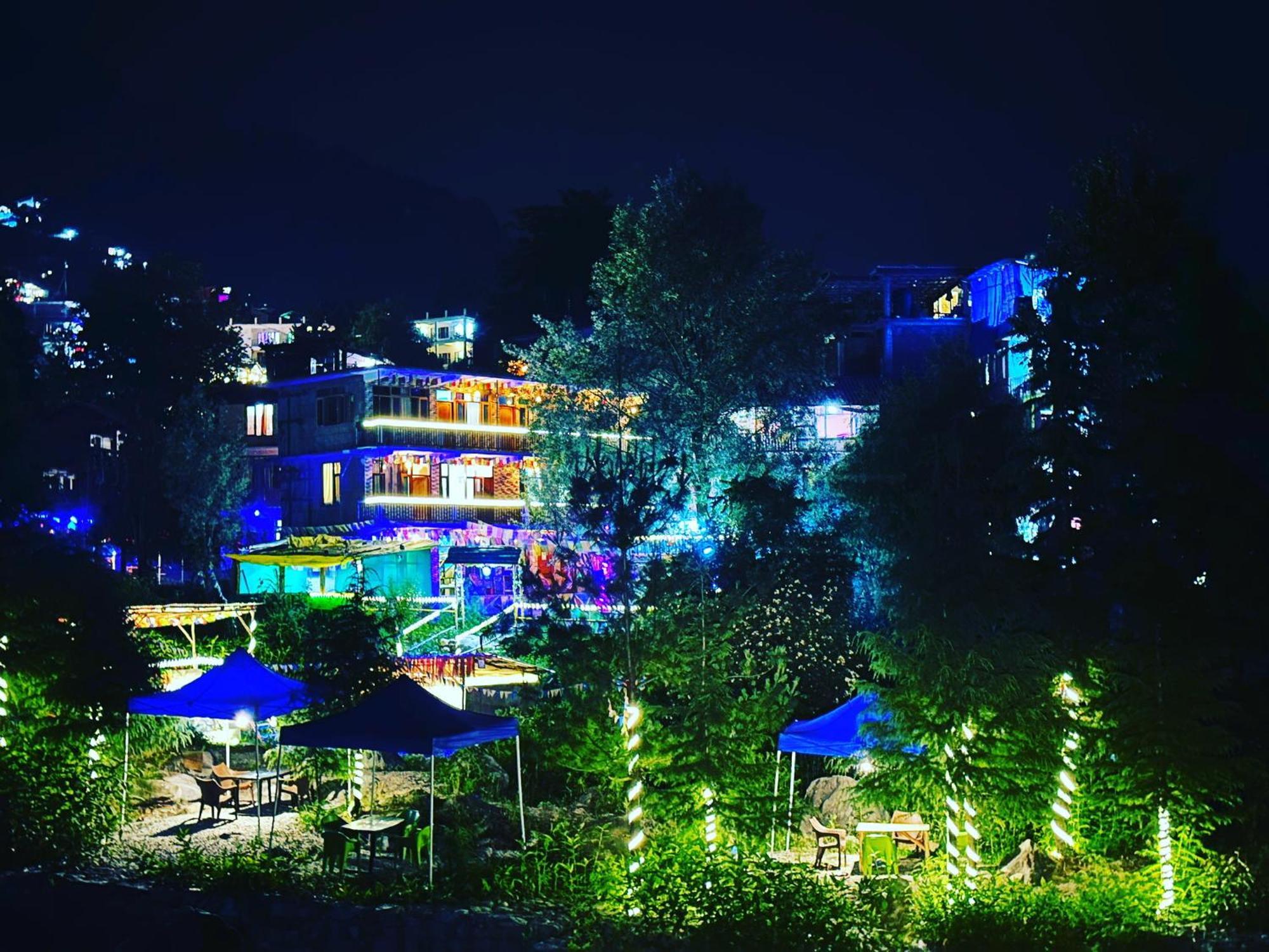Hostel 360 Degree Manāli Buitenkant foto